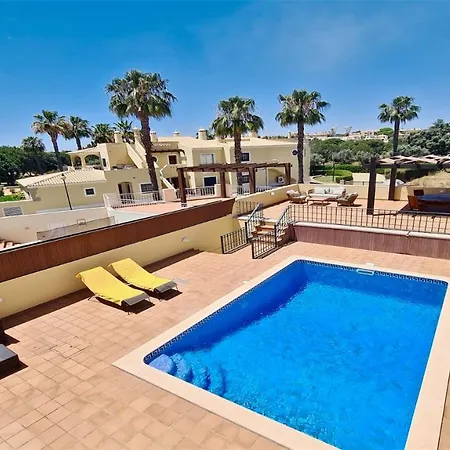 Villa Nuki- Cleverdetails, Quiet Location, Sleeps 8, Private Pool *