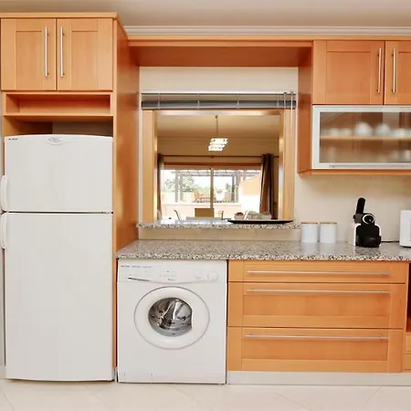 Nuki- Cleverdetails, Quiet Location, Sleeps 8, Private Pool *