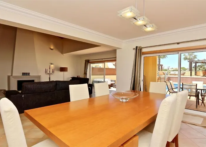Villa Nuki- Cleverdetails, Quiet Location, Sleeps 8, Private Pool Vilamoura
