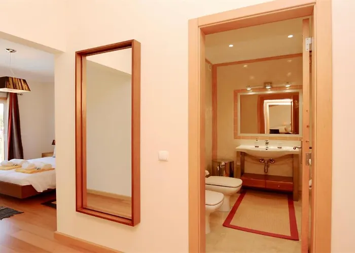 Villa Nuki- Cleverdetails, Quiet Location, Sleeps 8, Private Pool *