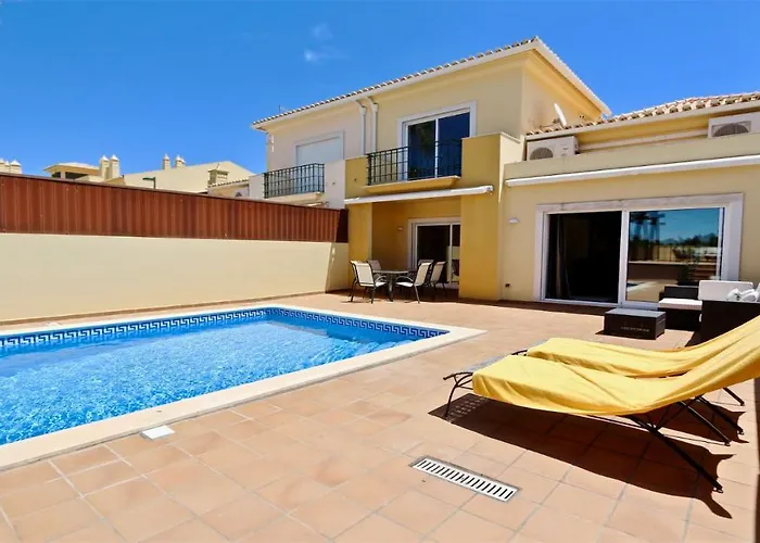Villa Nuki- Cleverdetails, Quiet Location, Sleeps 8, Private Pool *