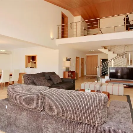 Villa Nuki- Cleverdetails, Quiet Location, Sleeps 8, Private Pool *