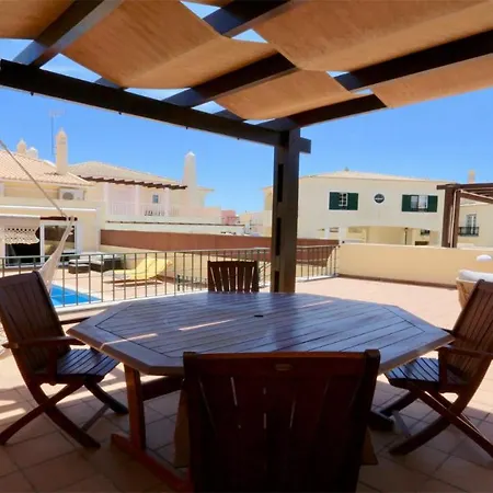 Nuki- Cleverdetails, Quiet Location, Sleeps 8, Private Pool Villa