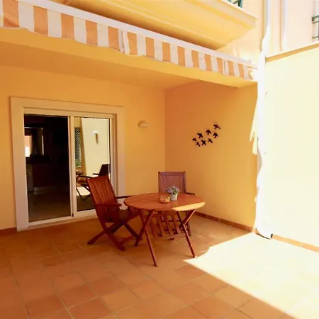 וילה Nuki- Cleverdetails, Quiet Location, Sleeps 8, Private Pool