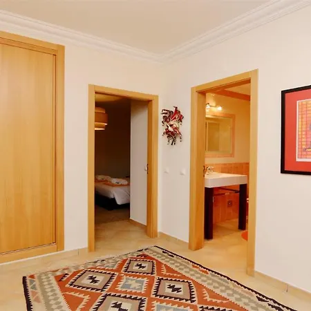 Villa Nuki- Cleverdetails, Quiet Location, Sleeps 8, Private Pool Vilamoura