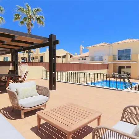 Villa Nuki- Cleverdetails, Quiet Location, Sleeps 8, Private Pool Vilamoura