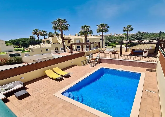 Villa Nuki- Cleverdetails, Quiet Location, Sleeps 8, Private Pool *