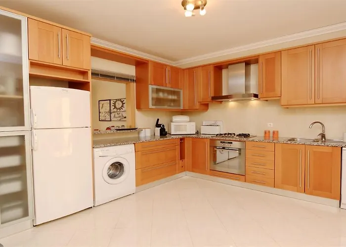 Nuki- Cleverdetails, Quiet Location, Sleeps 8, Private Pool Villa Vilamoura