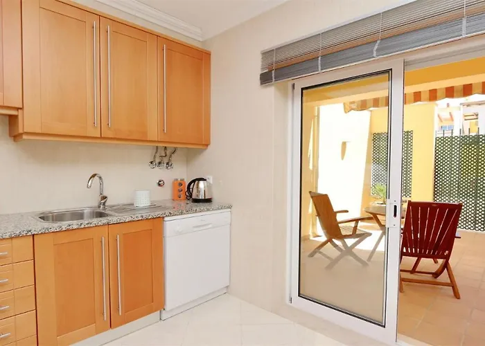 Villa Nuki- Cleverdetails, Quiet Location, Sleeps 8, Private Pool