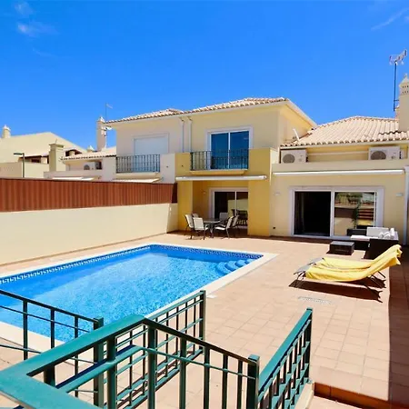 Villa Nuki- Cleverdetails, Quiet Location, Sleeps 8, Private Pool *