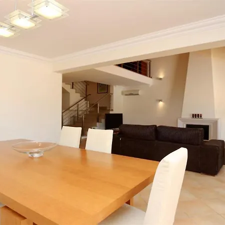 Nuki- Cleverdetails, Quiet Location, Sleeps 8, Private Pool Villa Vilamoura